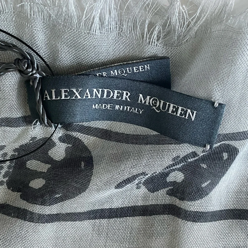 Alexander Mcqueen Skull Scarf - Picture 5 of 8